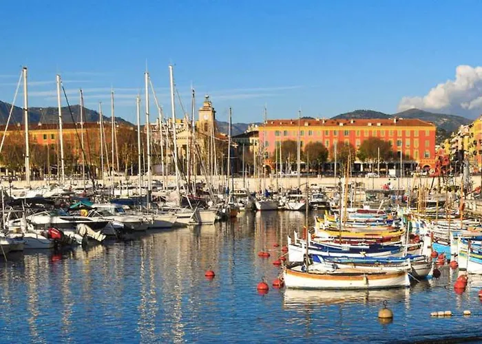 Bright Modern Studio, Port, Walk To Tram And Beach! * نيس