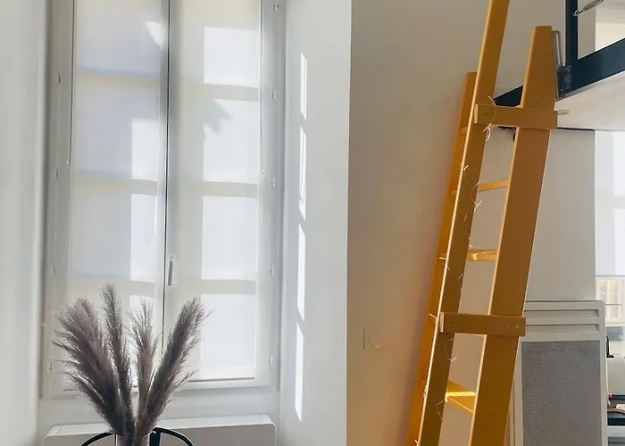 شقة Bright Modern Studio, Port, Walk To Tram And Beach! *