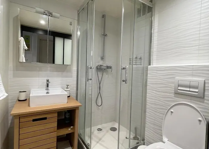 Bright Modern Studio, Port, Walk To Tram And Beach! Appartement *