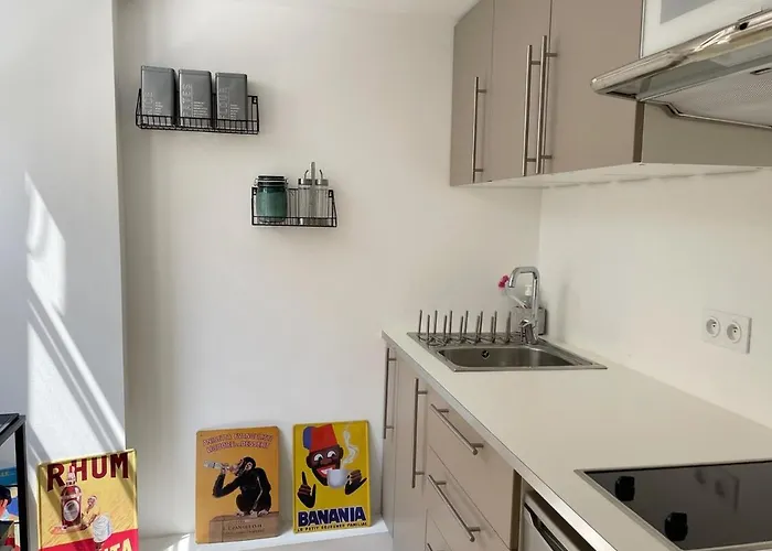 Bright Modern Studio, Port, Walk To Tram And Beach! Apartamento *