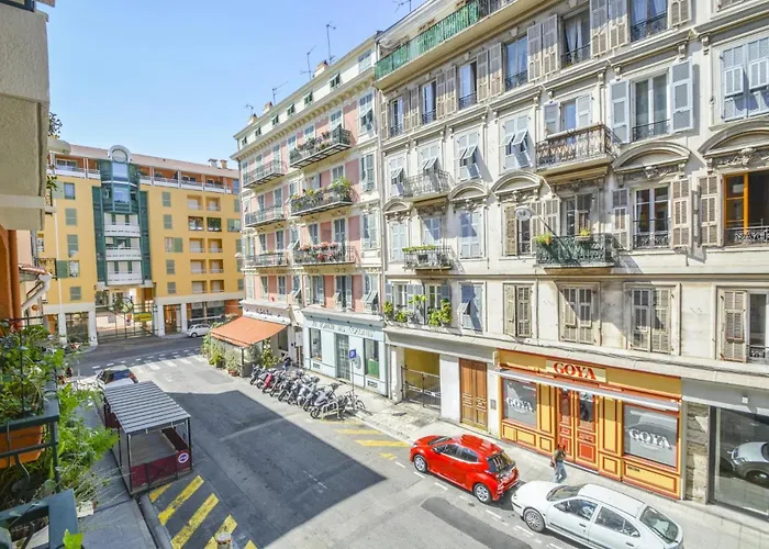 Bright Modern Studio, Port, Walk To Tram And Beach! * Nice