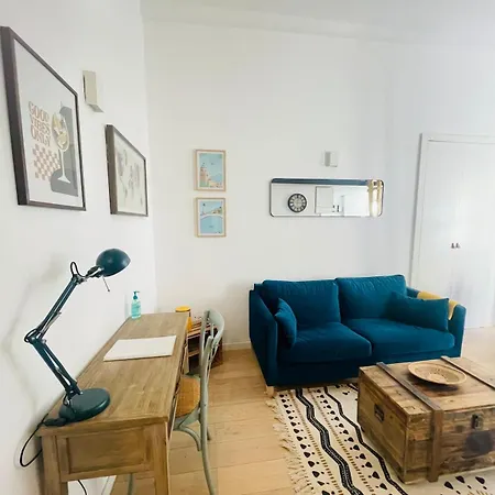 Bright Modern Studio, Port, Walk To Tram And Beach! * Nizza